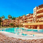 Vacation L Golden Mile Oasis L Family Friendly L Next To The And Puente L 24-7 Security דירה *