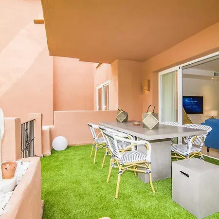 Golden Mile Oasis: Beachfront Family Haven At Puente * Marbella