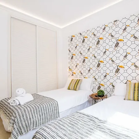Golden Mile Oasis: Beachfront Family Haven At Puente